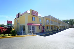 Image of Econo Lodge at Military Circle