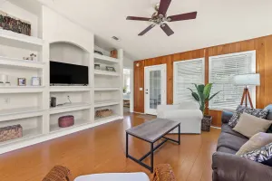 Image of 21516 Palm Ave