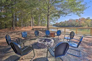 Image of Waterfront Deck Home on Ouachita River!