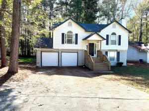 Image of 3 Bed Home 15 Minutes to Downtown Atlanta
