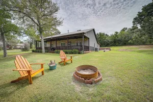 Image of Cozy Checotah Retreat w/ Deck Near Eufaula Lake