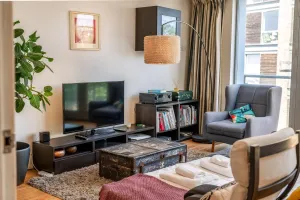 Image of Bright & Spacious Battersea Flat