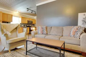 Image of 3 Mi to Shops & Eats in Uptown: Greenwood Studio