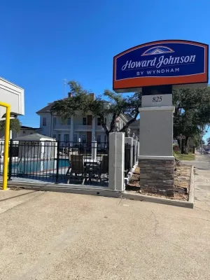Image of Howard Johnson by Wyndham Historic Lake Charles