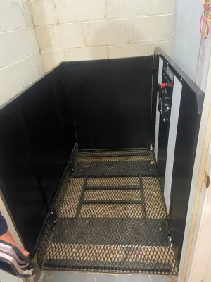 Image of Hot tub bar and Pool Table Near Dear Park Manor