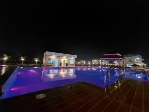 Image of Llyods Beach Resort