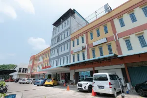 Image of RedDoorz at Nagoya Indah Batam