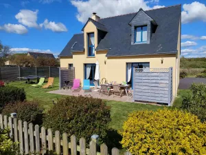 Image of Cottage, St. Nic-pentrez