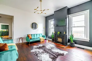 Image of Jungle House Chillicothe - Luxury Downtown Homes Free Parking