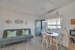 Image of Charming Hampton Home w/ Porch, Walk to Beach!