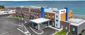 Image of Hampton Inn St Ignace Lakefront Mackinac