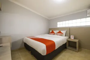 Image of Karins Guesthouse Syariah RedPartner