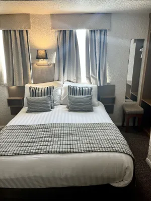 Image of Clifton Court Hotel