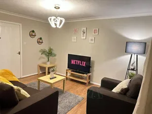 Image of Manchester City Centre House, perfect for long stays! Parking, Wifi, Outdoor space