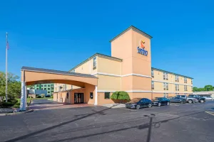 Image of Comfort Inn & Suites Cincinnati Eastgate
