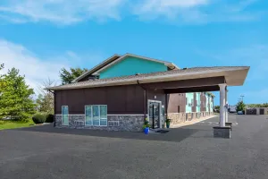 Image of Baymont Inn & Suites by Wyndham