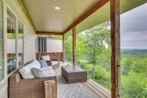Image of 'wanlass' House: Elevated Retreat Near La Crosse!