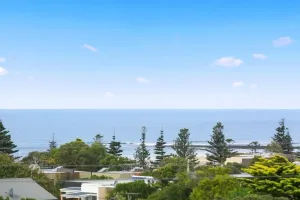 Image of Heart of Torquay - Whitewater Apartment - Torquay