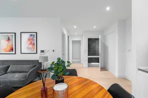 Image of Luxurious Riverside Apartment in Central London