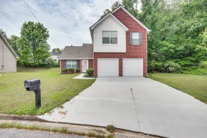 Image of 10 Mi to Stone Mtn Park: Spacious Home in Lithonia