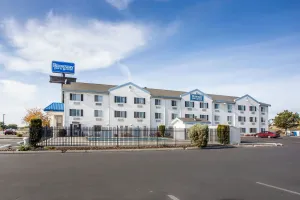 Image of Rodeway Inn & Suites
