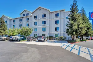 Image of Studio 6 Belmont, CA – San Francisco - Redwood