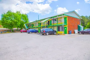Image of OYO Hotel Calhoun, GA I-75