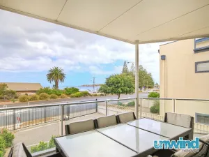 Image of Block Escape - Ocean View Apartment No 1