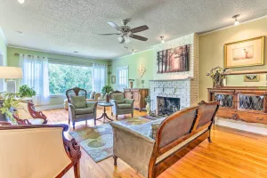 Image of Charming Home: 2 Mi to Dtwn Defuniak Springs!