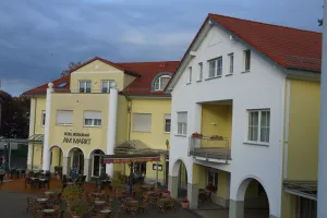 Image of Warias Hotel & Restaurant