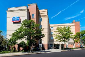 Image of Fairfield Inn by Marriott New York LaGuardia Airport/Flushing