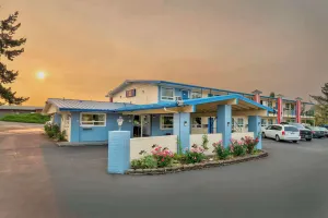 Image of Studio 6 Suites - Albany, OR