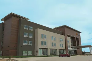 Image of La Quinta Inn & Suites by Wyndham Amarillo Airport