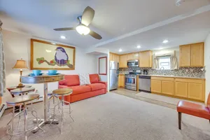 Image of Pikes Peak Mountain Views: Manitou Springs Apt