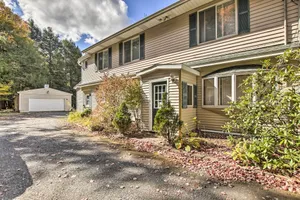 Image of Spacious Apt with Yard 3 Mi to Windham Mountain