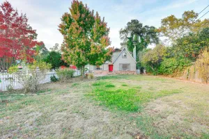 Image of 12 Mi to Folsom Historic District: Norcal Getaway