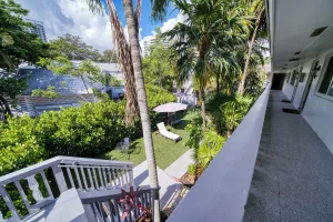 Image of Riverbend Apartments by Lowkl