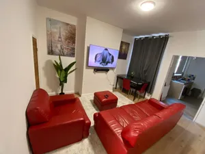Image of Cosy 2-Bed House - Sleeps 4 Garden & Pet-Friendly