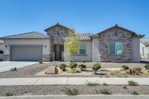 Image of Private Hot Tub + Putting Green: El Paso Getaway!