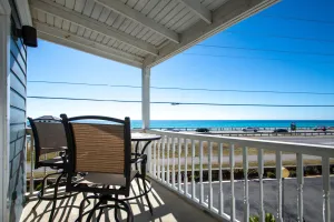 Image of Summer Breeze 201 1 Bedroom Condo by RedAwning