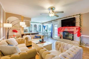 Image of 9 Mi to Dtwn: Spacious Retreat in Corpus Christi!