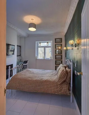 Image of Flat in Kemptown. Road Opposite to Beach