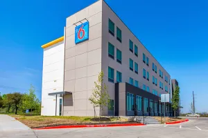 Image of Studio 6 Austin Airport