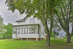 Image of Remodeled Cecil Farmhouse, Near Shawano Lake!