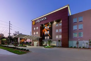 Image of La Quinta Inn & Suites by Wyndham Lafayette Oil Center