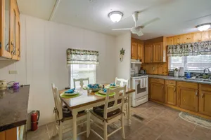 Image of Satsuma Home with Fire Pit and Dunns Creek Access!