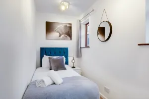 Image of Spacious 4-Bedroom 2-Bath Home in Bywood