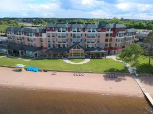 Image of SouthShore Hotel on Lake Bemidji, Trademark Coll by Wyndham