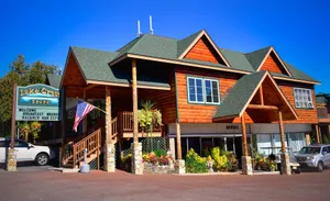 Image of Lake Crest Inn
