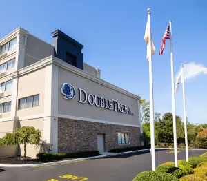 Image of DoubleTree by Hilton Tinton Falls - Eatontown